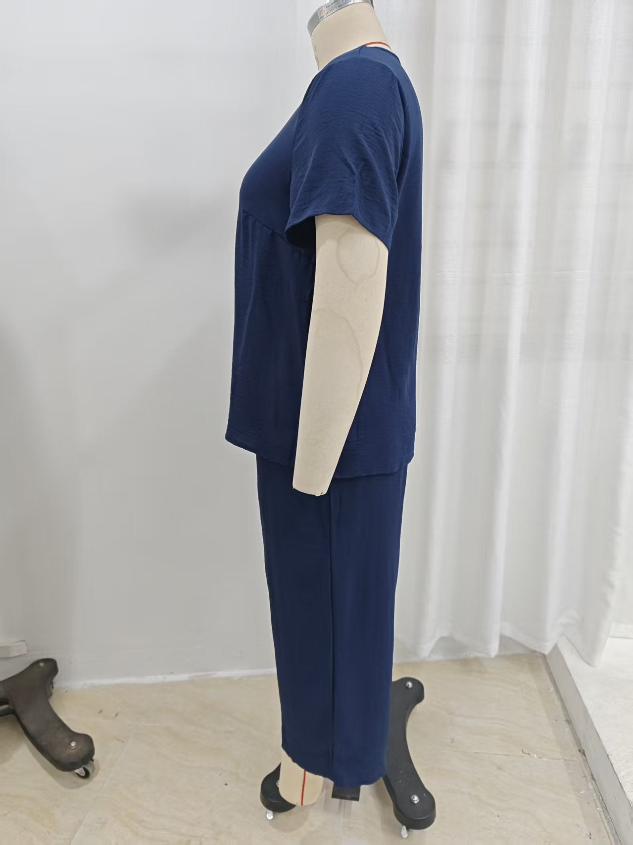 VVZ Elegant Plus-Size Women's Set: Solid-Color Short-Sleeve Fashion Top & Casual Wide-Leg Pants
