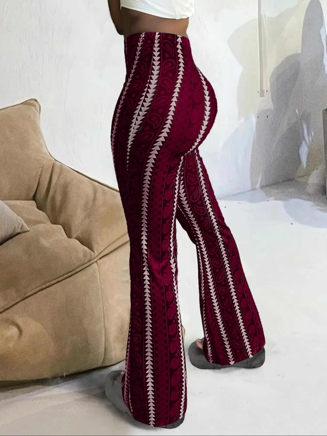 VVZ Women's Geometric Print Flared Knit Pants