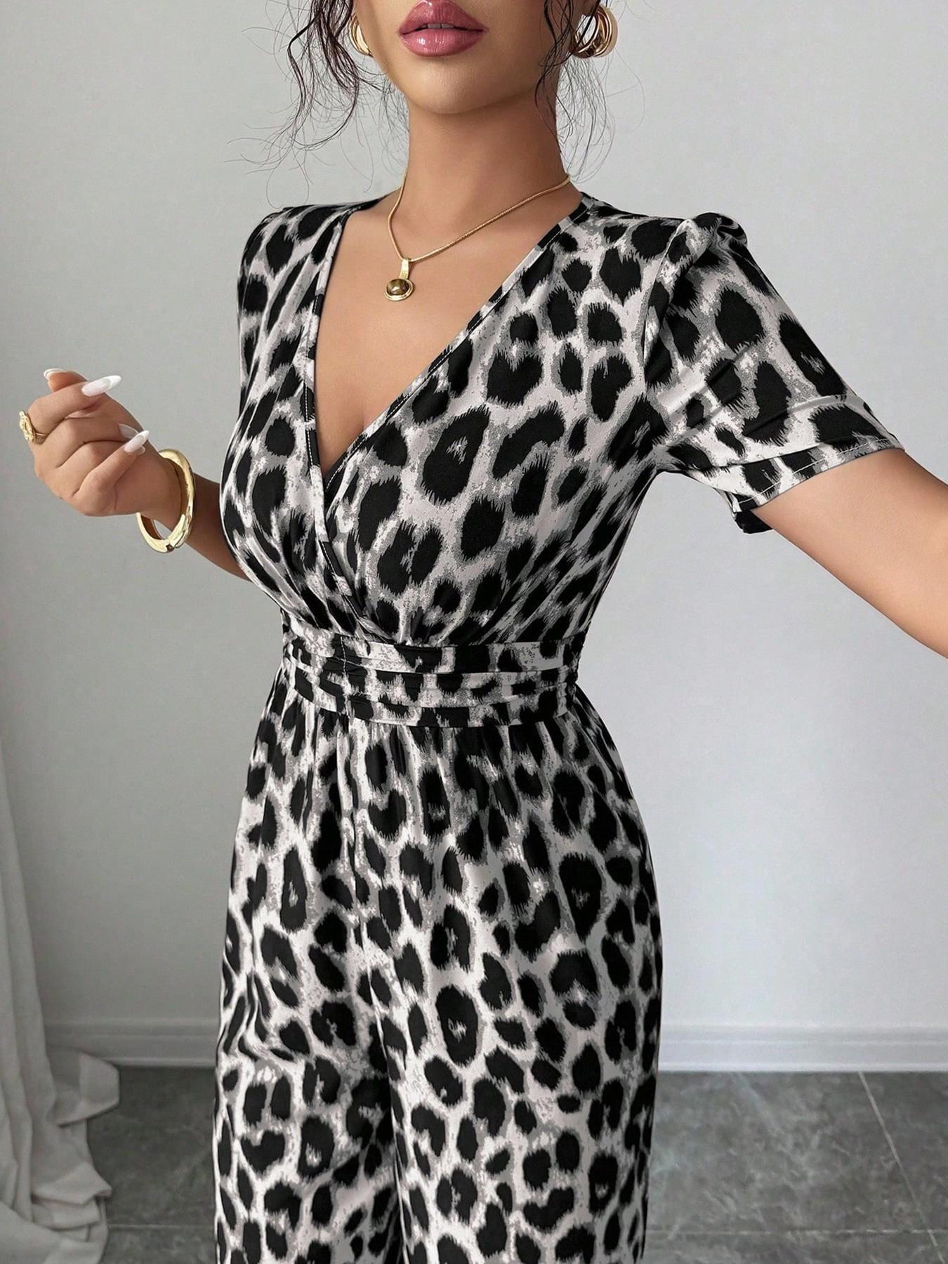 VVZ Women's Leopard Print V-Neck Jumpsuit
