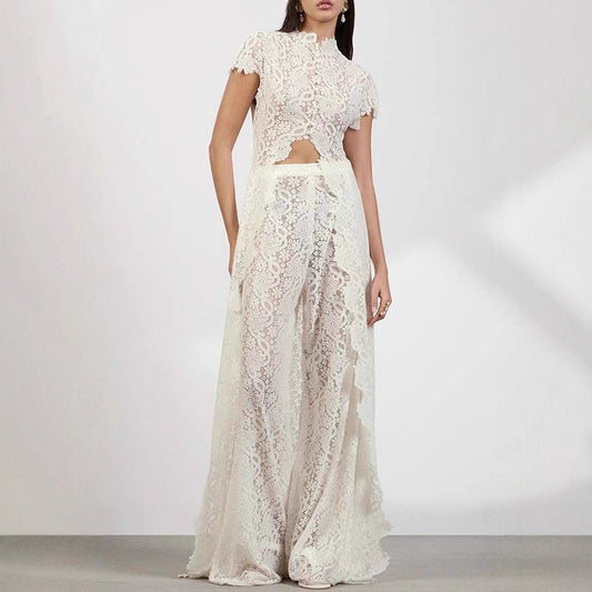 VVZ Sexy halter crop top and high-waisted wide-leg trousers