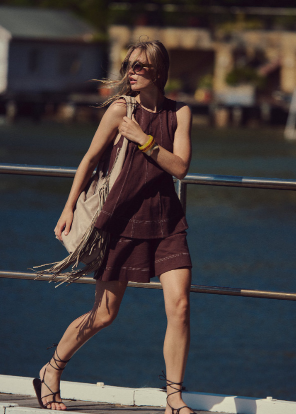 VVZ Sleeveless A-line Tank Top and High-waisted Shorts