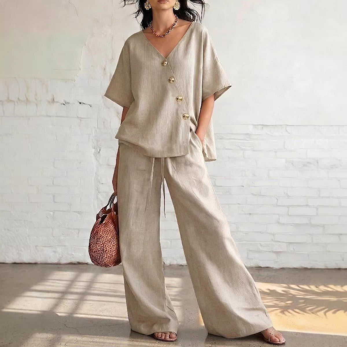 VVZ Loose V-neck short-sleeve top and drawstring trousers