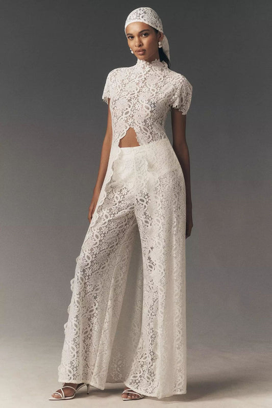 VVZ Sexy halter crop top and high-waisted wide-leg trousers