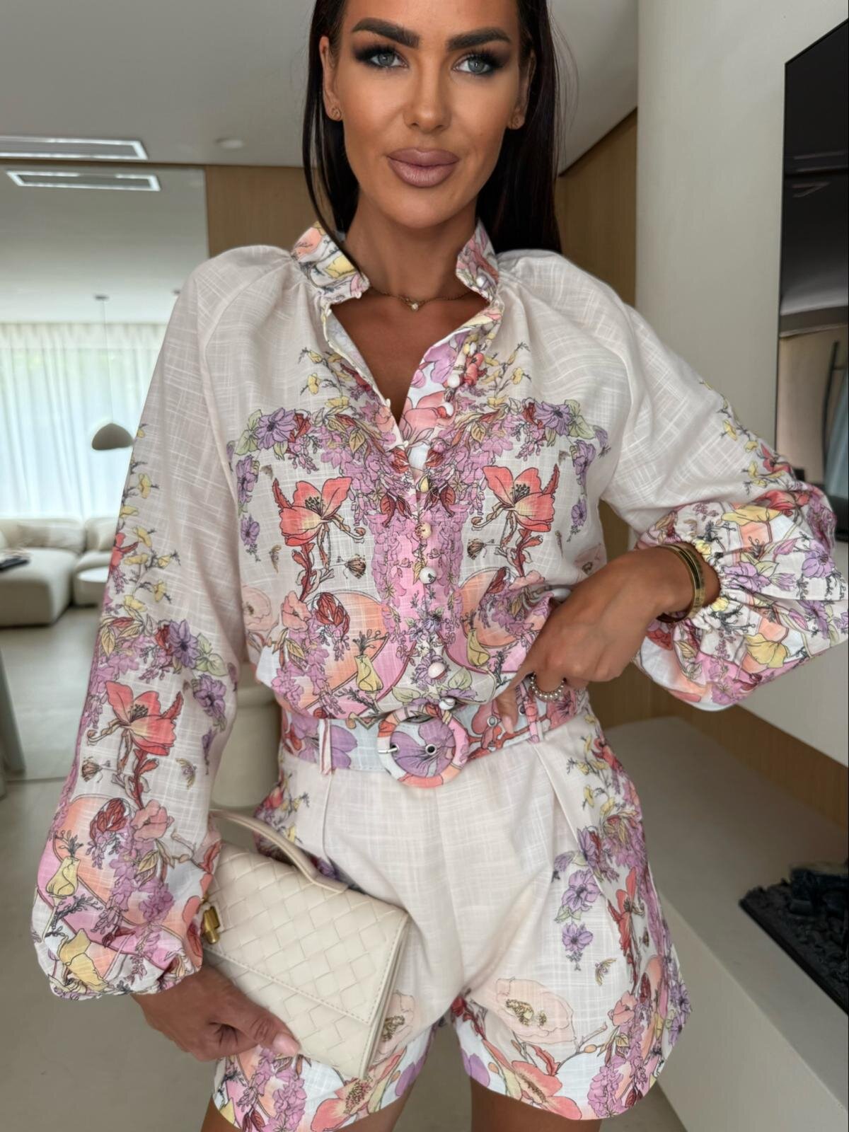 VVZ Floral pattern stand-up collar button-down lantern sleeve top paired with casual elastic waist shorts