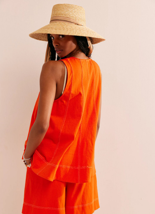 VVZ Sleeveless A-line Tank Top and High-waisted Shorts