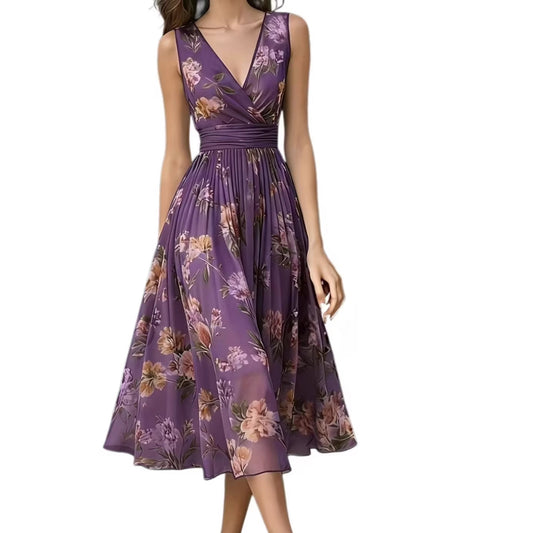 VVZ Form-fitting V-neck dress with an innocent-yet-alluring vibe