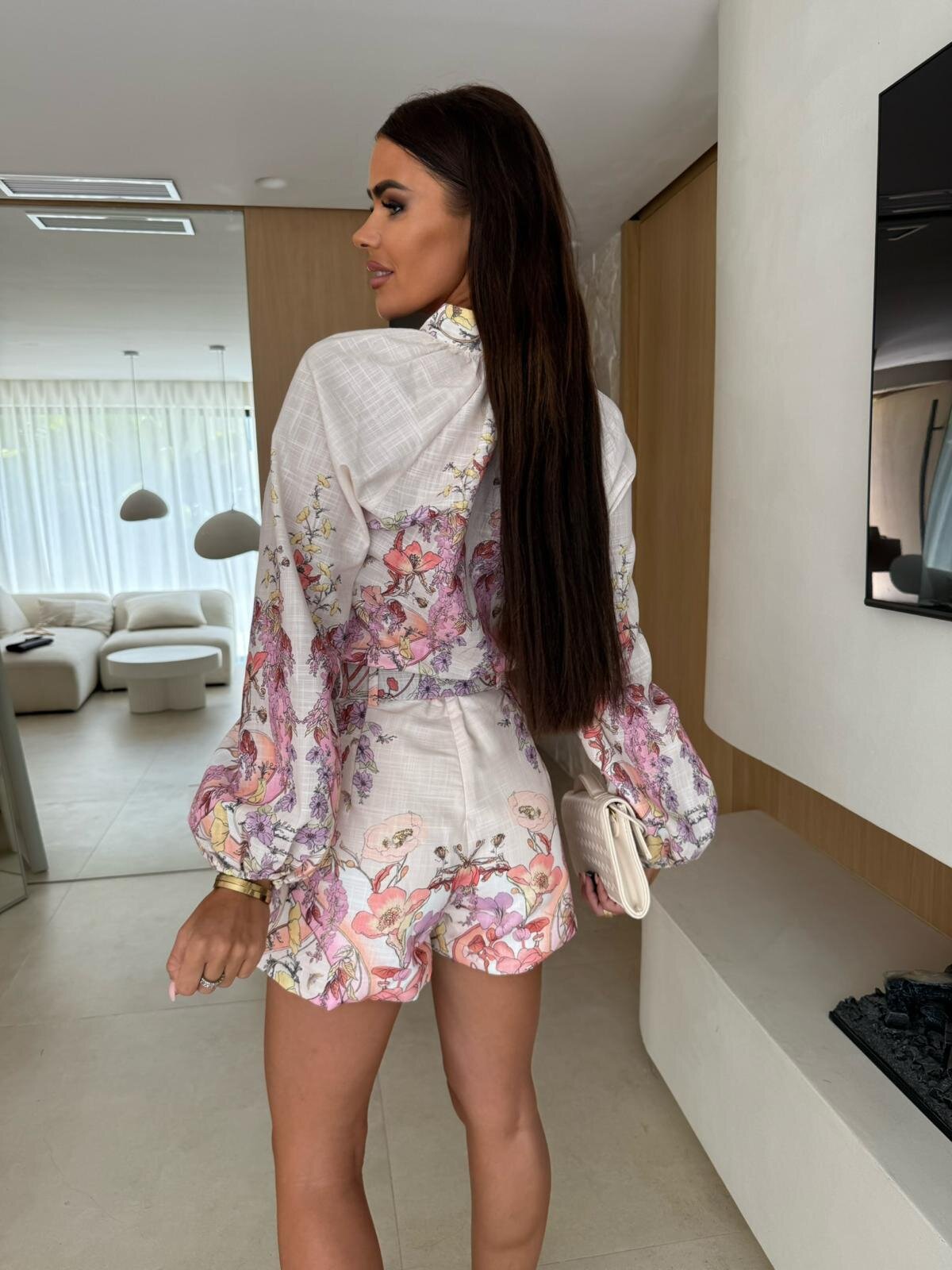 VVZ Floral pattern stand-up collar button-down lantern sleeve top paired with casual elastic waist shorts