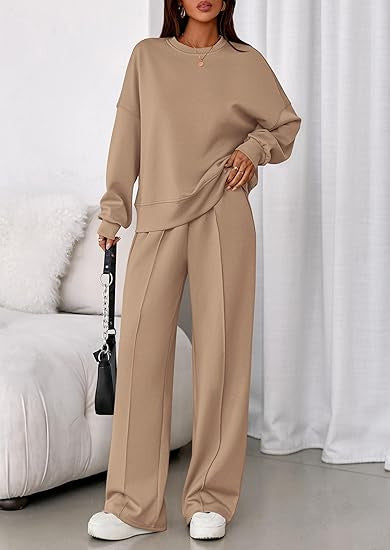 VVZ Long-sleeve sweatshirt and straight-leg drawstring pants