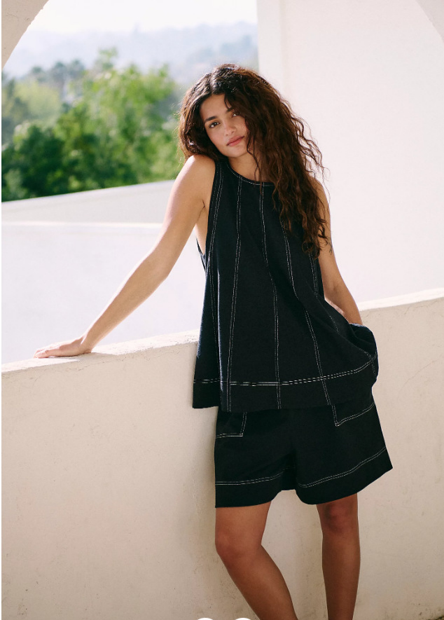 VVZ Sleeveless A-line Tank Top and High-waisted Shorts