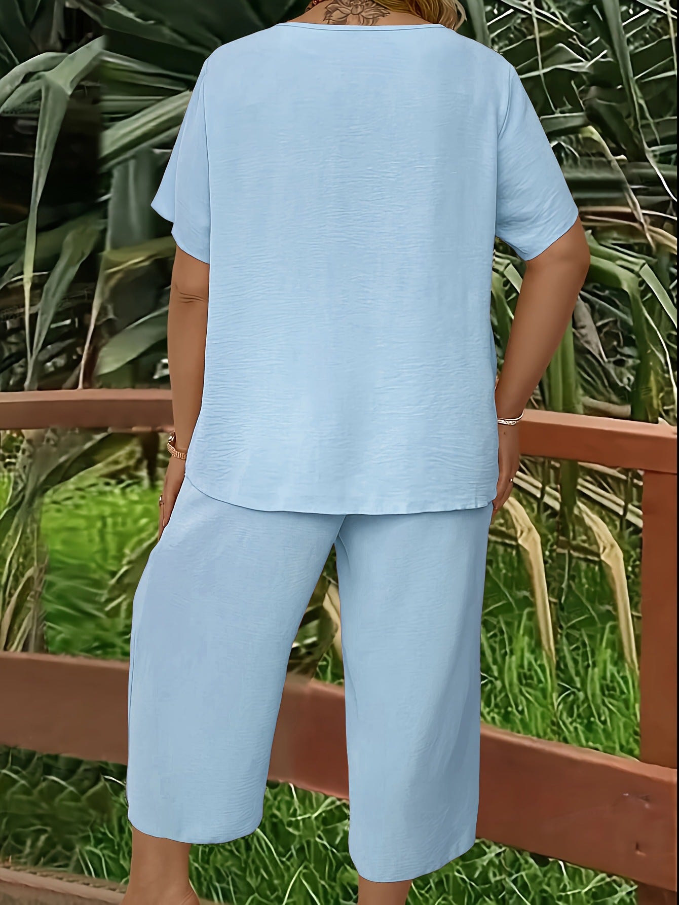 VVZ Elegant Plus-Size Women's Set: Solid-Color Short-Sleeve Fashion Top & Casual Wide-Leg Pants
