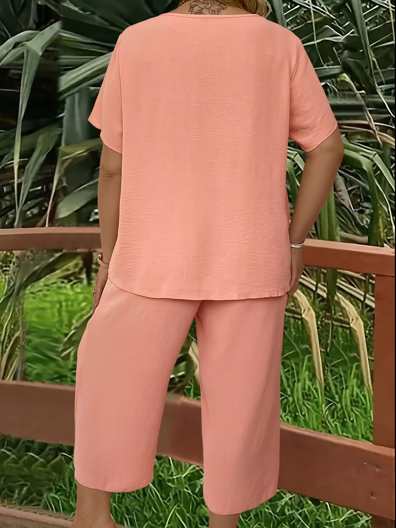 VVZ Elegant Plus-Size Women's Set: Solid-Color Short-Sleeve Fashion Top & Casual Wide-Leg Pants
