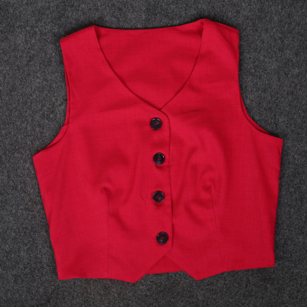 VVZ Women's fitted cropped tank top and high-waisted trousers