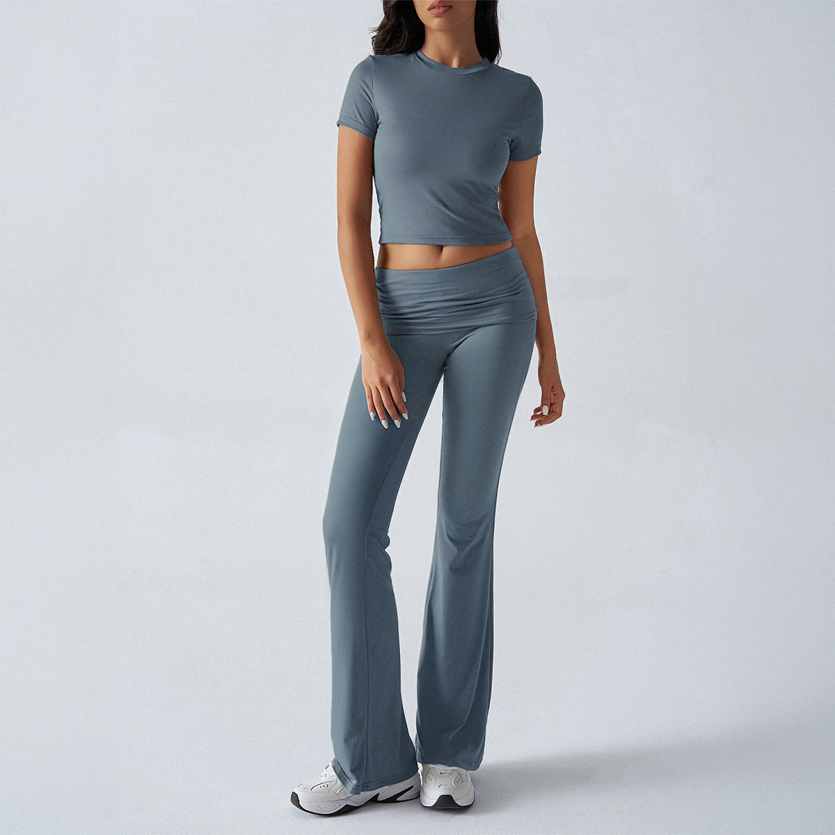 VVZ Women's Solid Color Crop Tee & Flare Leg Pants Two-piece Set