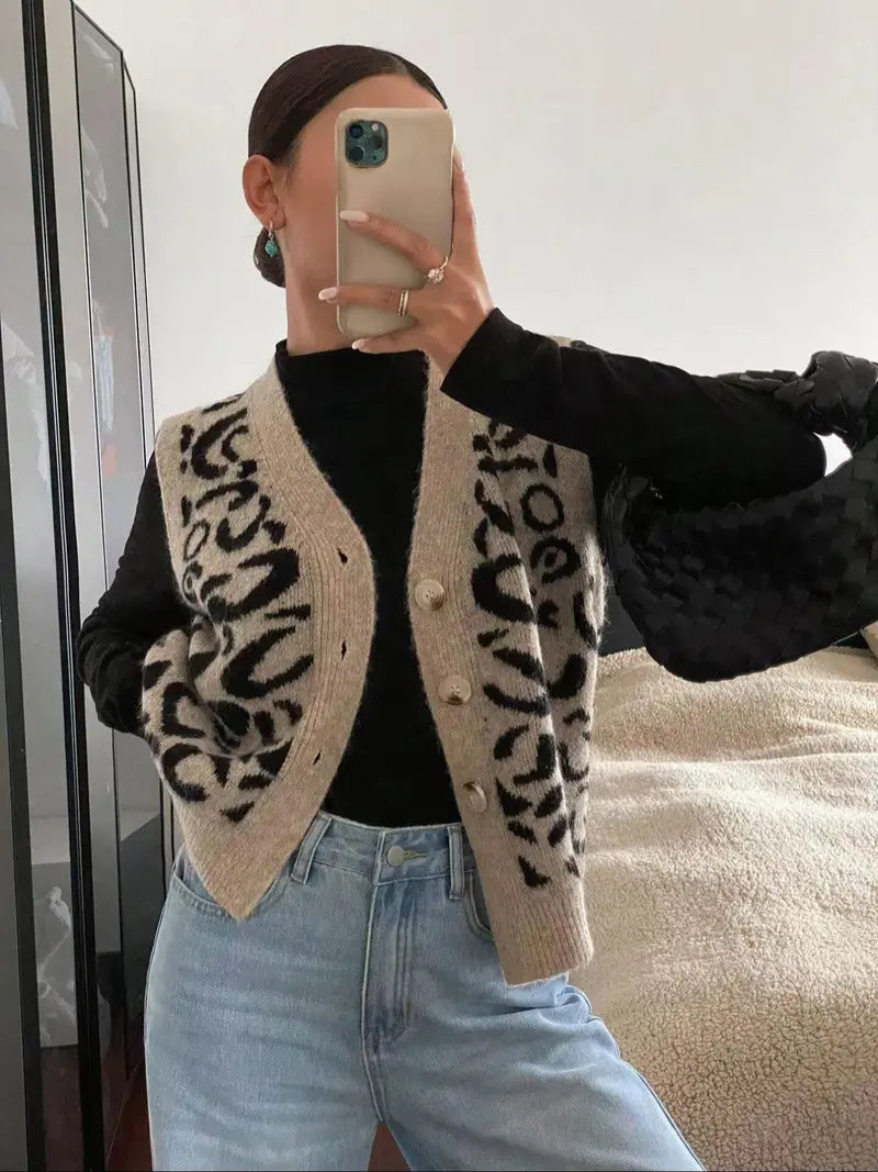 VVZ Women's Leopard Print Sweater Vest