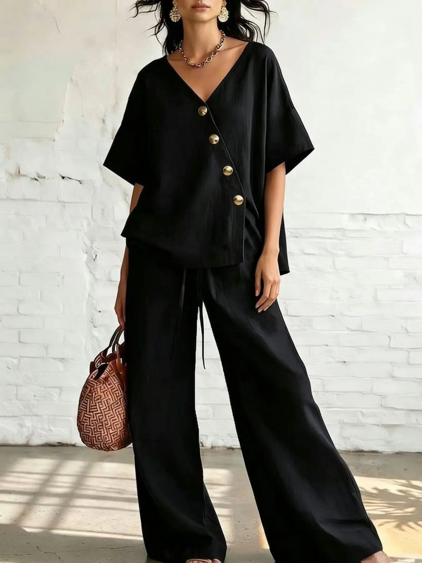 VVZ Loose V-neck short-sleeve top and drawstring trousers