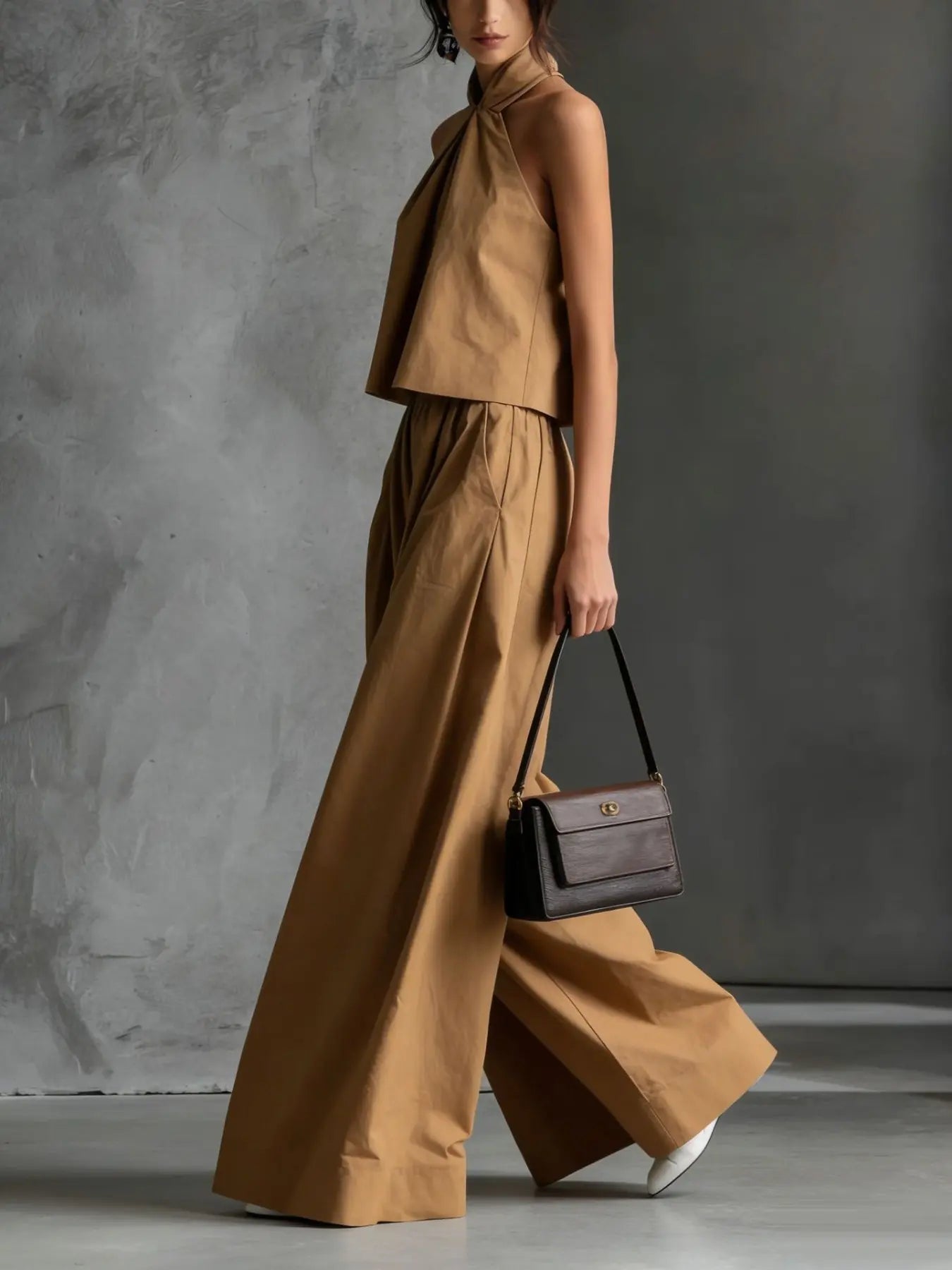 VVZ Loose-neckline sleeveless top and high-waisted wide-leg trousers